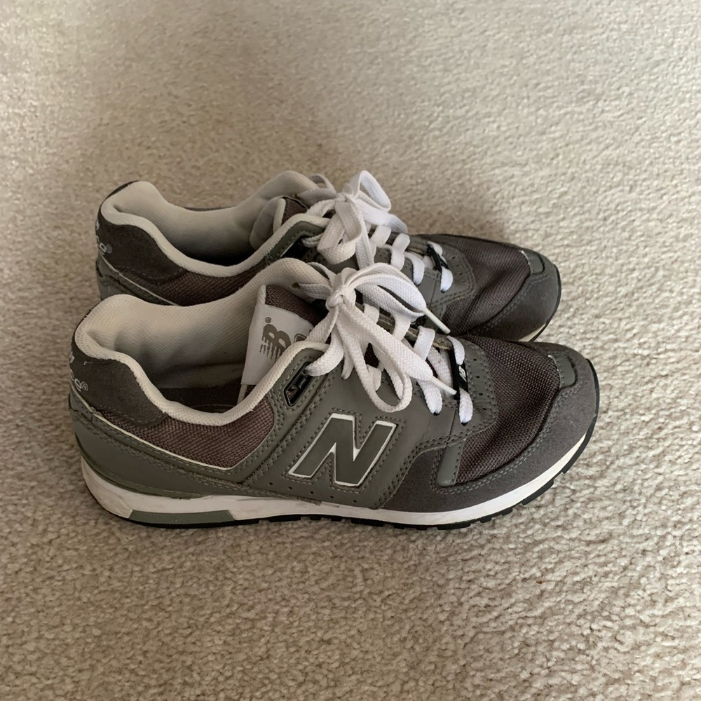 New Balance 578 Women 8 -Grey/White